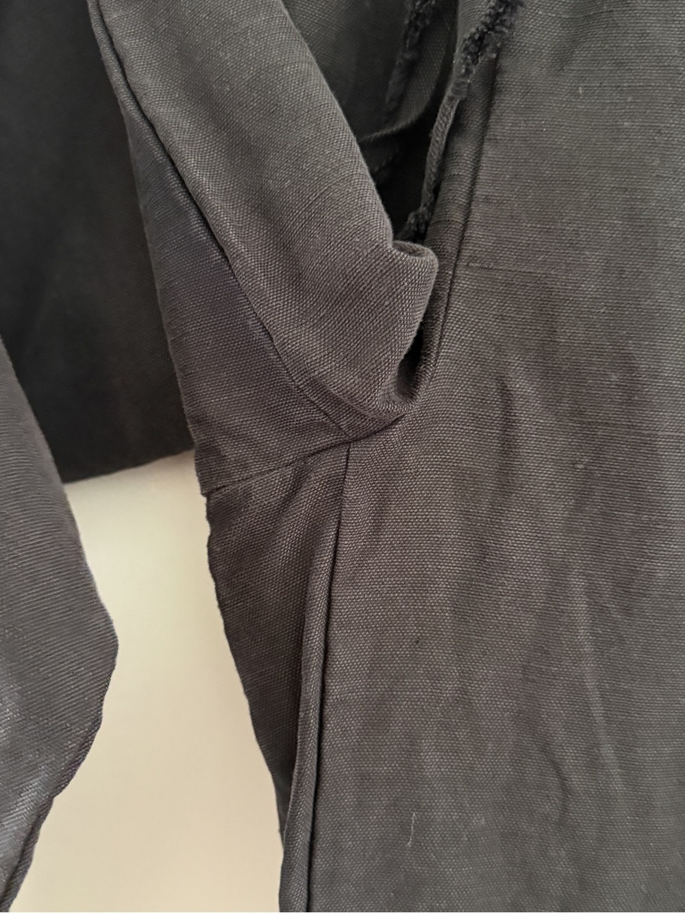 ARITZIA • The Lodge Pant - CruiseLinen™ in Black - Picture 8 of 14